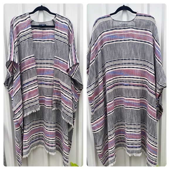 American Eagle Outfitters Kimono Poncho Shawl Knit CoverUp Cardigan Womens OS - Picture 13 of 14